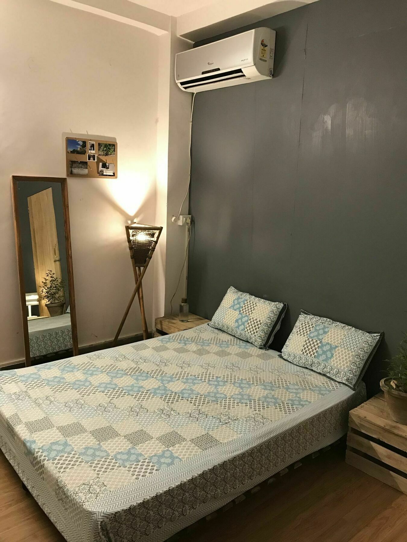 The Lazy Patio Homestay New Delhi Luaran gambar